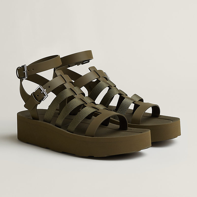 デザインと履きやすさがポイント♪【HERMES】Jupiterサンダル Jupiter sandal | Hermès USA